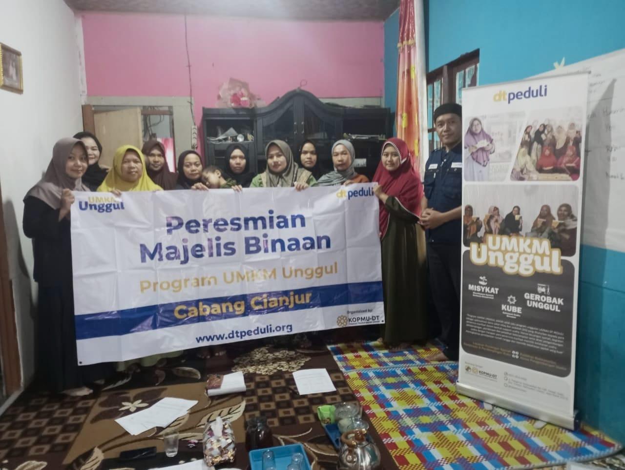 Pembekalan Program UMKM Unggul Recovery Cianjur Batch II dan Peresmian Majelis Binaan Mahkota Bumi - Cover Image
