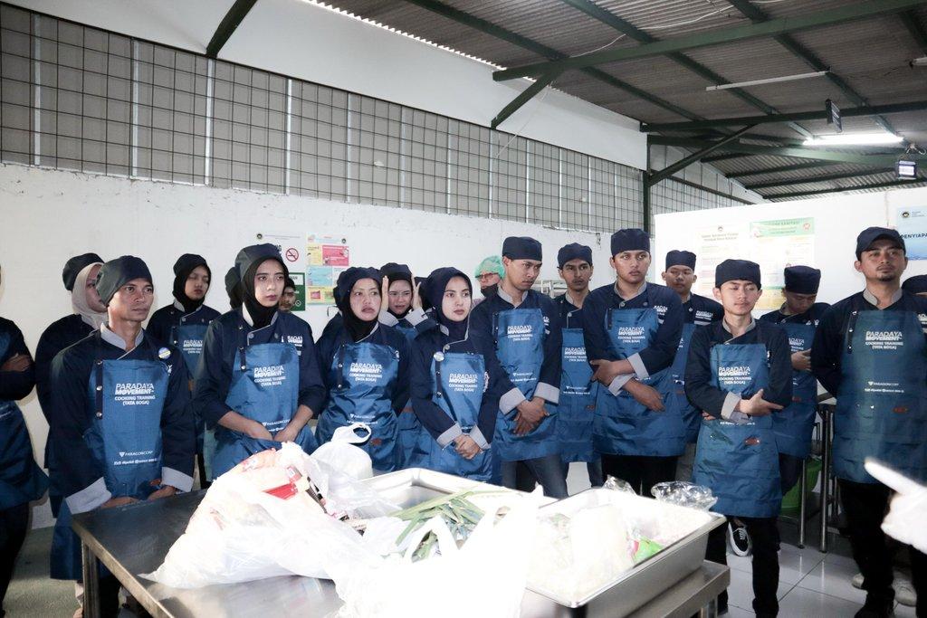 Cooking Training Paradaya Movement Dorong Kesiapan Tenaga Kerja Kuliner di Bandung - Cover Image